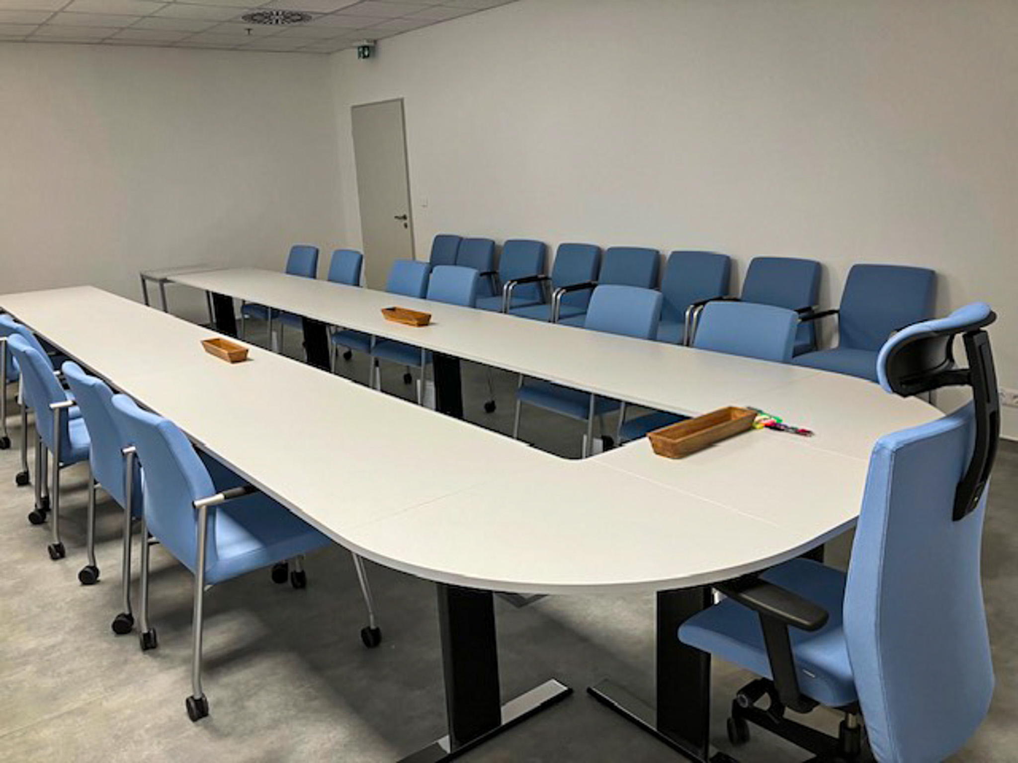 KECSKEMÉTI ÖSSZESZERELŐ ÜZEM: KOMPLEX HSE SZOLGÁTATÁS