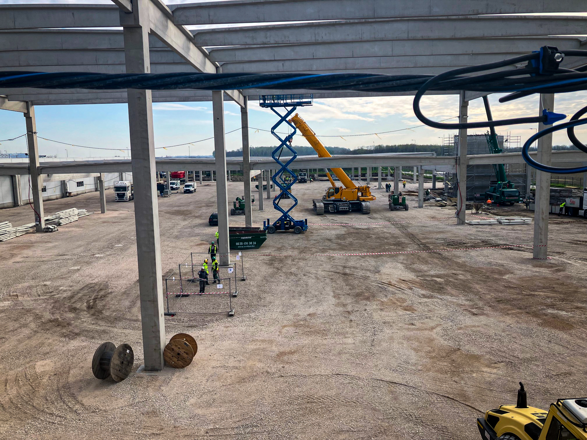 DUNAVECSEI GYÁRBŐVÍTÉSI ÉPÍTÉSI MUNKÁK