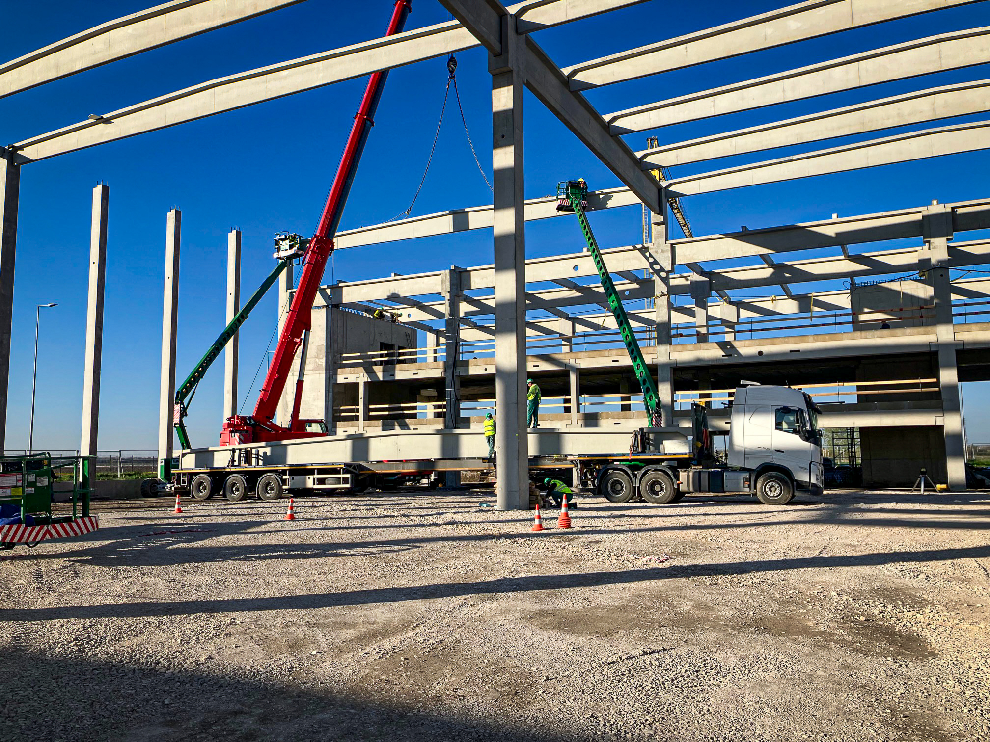 DUNAVECSEI GYÁRBŐVÍTÉSI ÉPÍTÉSI MUNKÁK